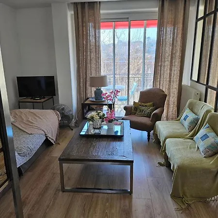- T2 Coquet Et Lumineux Avec Parking Private, Proche Et Commerces - Fr-1-319-78 Apartment *